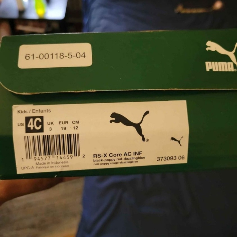Sneakers